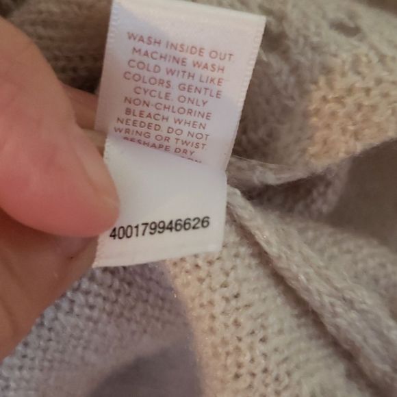 ποΈ5/$20ποΈ Lauren Conrad Bell Sleeve Sweater Medium NWOT Off-White - Picture 9 of 10